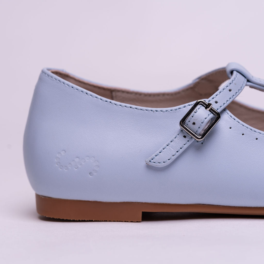 Clara Classic T-Strap