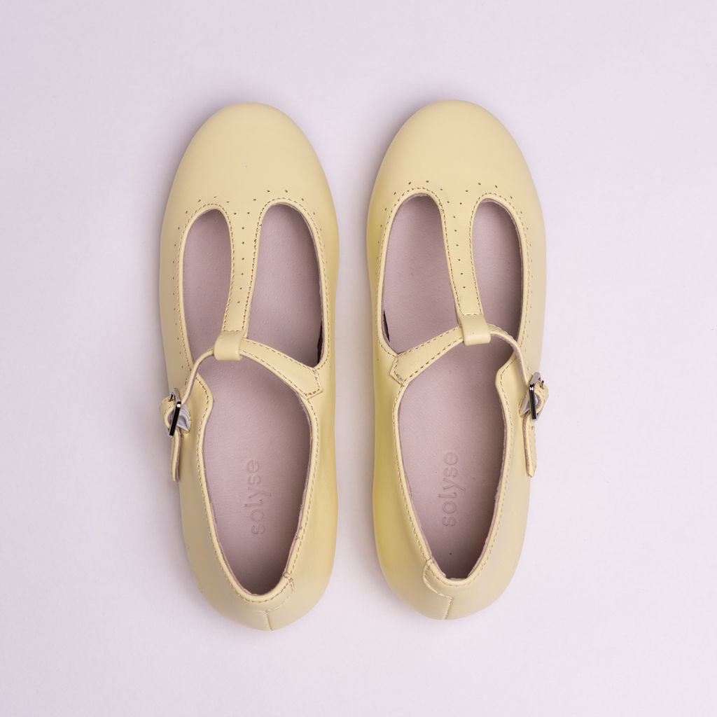 Clara Classic T-Strap