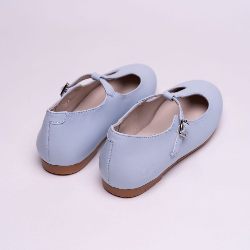 Clara Classic T-Strap
