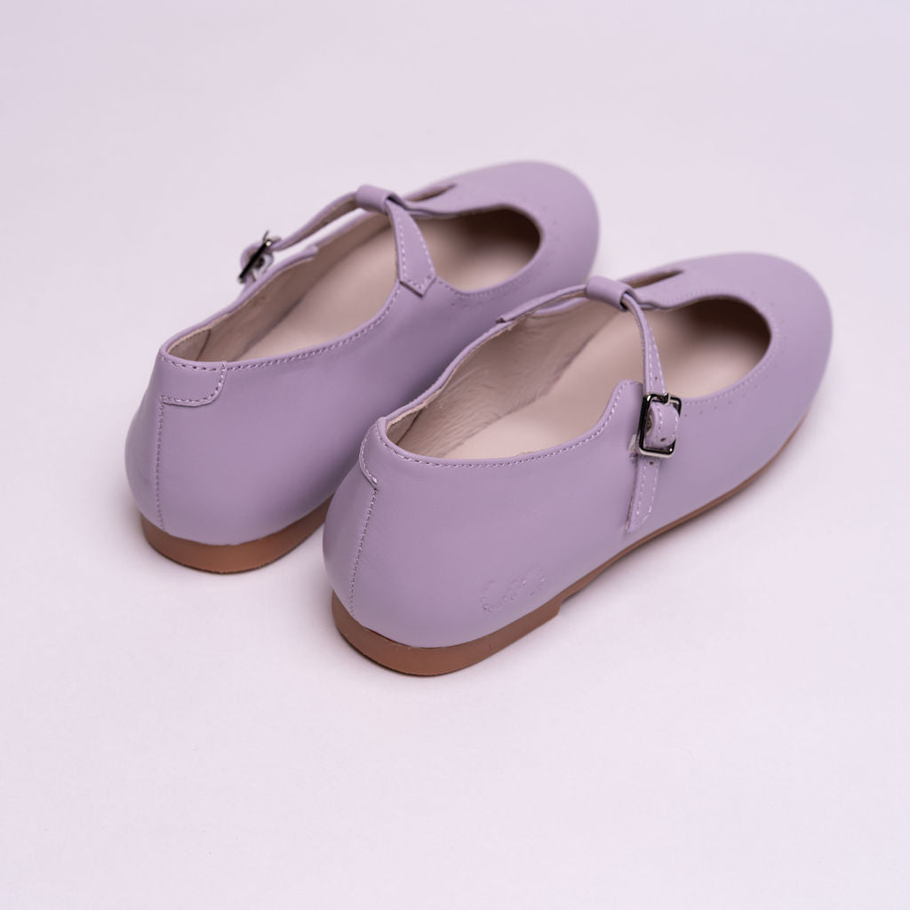 Clara Classic T-Strap