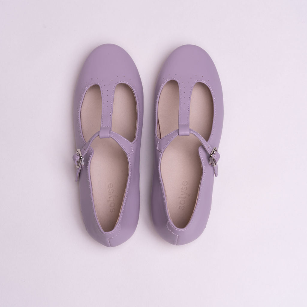Clara Classic T-Strap
