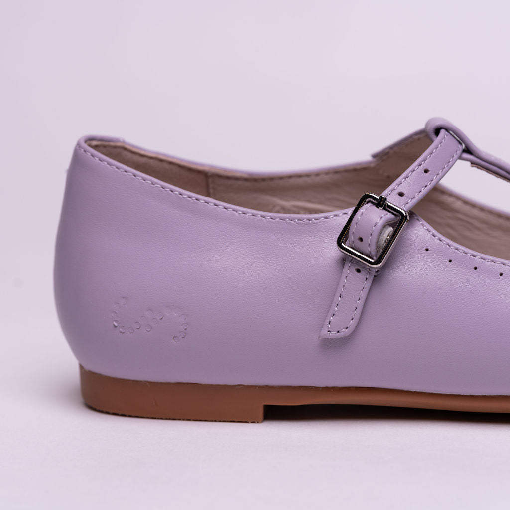 Clara Classic T-Strap
