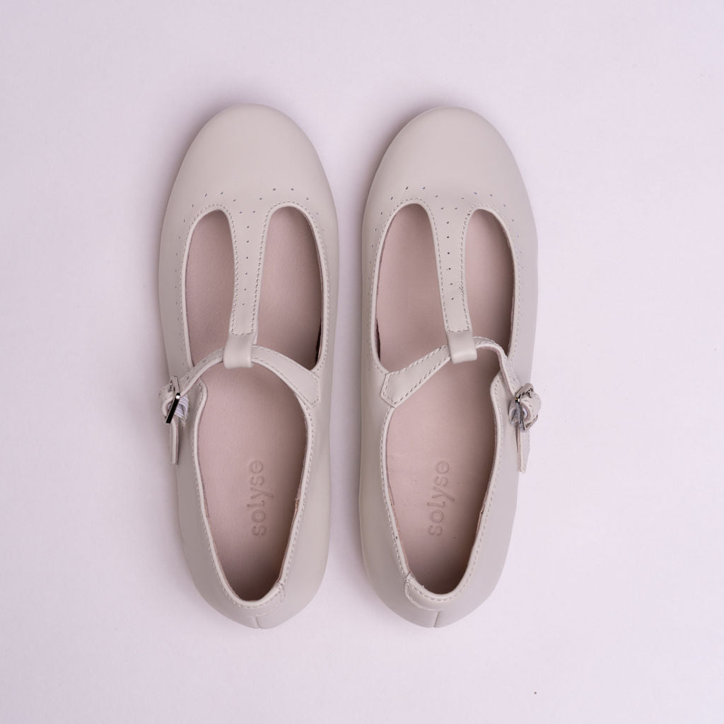 Clara Classic T-Strap