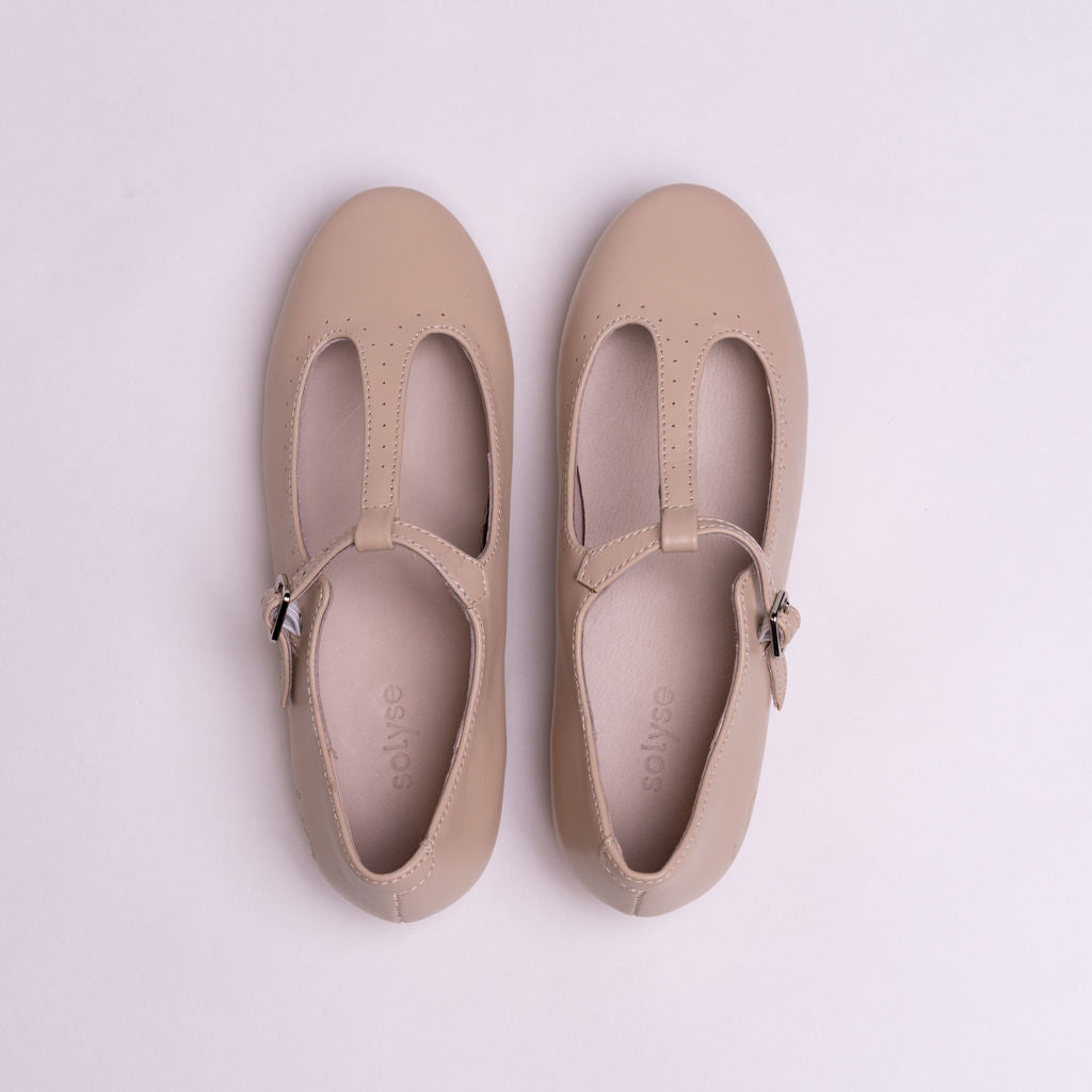Clara Classic T-Strap